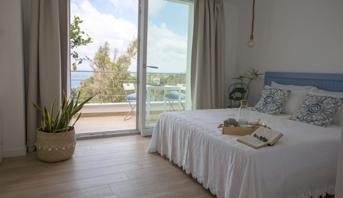 Deluxe Double Room, 1 Queen Bed, Sea View