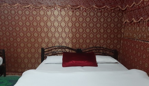 Double Tent, Private Bathroom