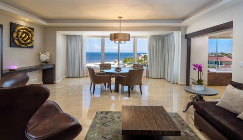 Superior Governor Suite Ocean View - King Size Bed