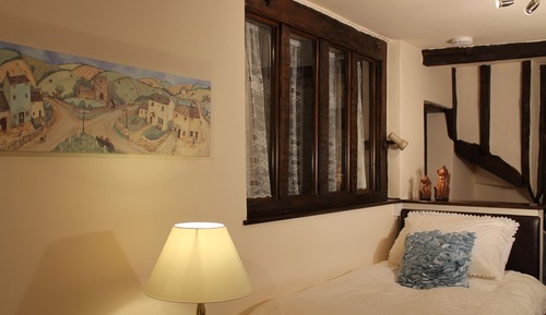 Habitación con 2 camas individuales