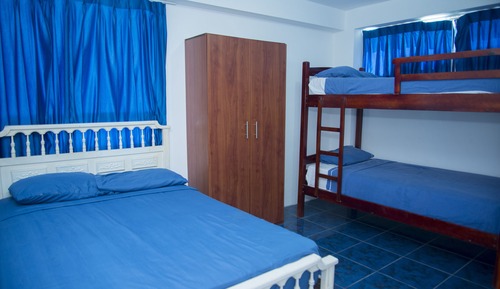 Habitación triple, varias camas, no fumadores