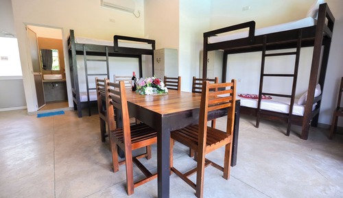 Dormitorio compartido clásico, dormitorio mixto