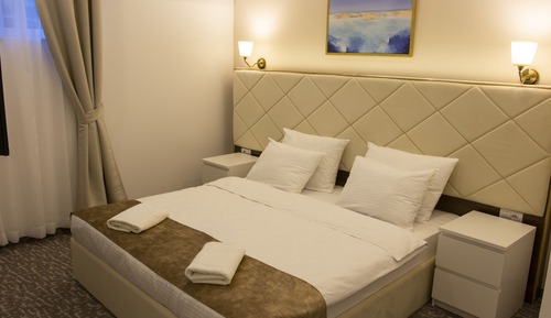 Habitación estándar con 1 cama doble o 2 individuales