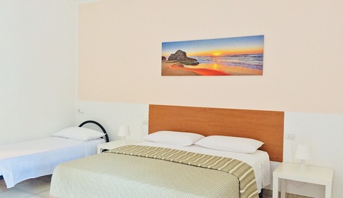 Habitación triple clásica, varias camas, no fumadores, vistas al jardín