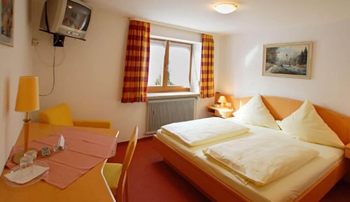 Basic Twin Room, Non Smoking