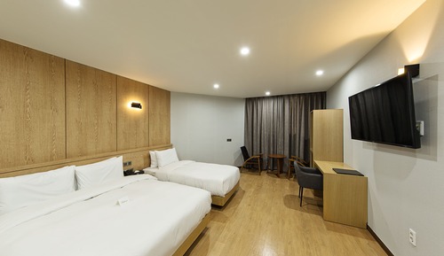 Suite City, vistas a la ciudad (Twin Room)