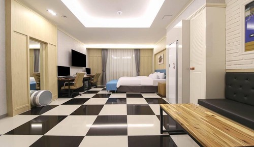 Couple PC Room