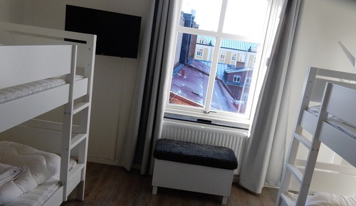 Habitación cuádruple económica