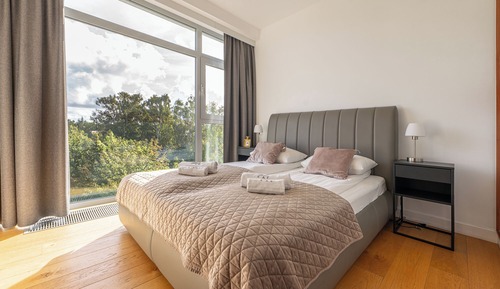 Apartamento de lujo, vistas al mar (III)