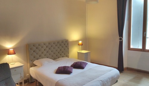 Habitación clásica doble, baño privado, vistas al patio (Viollet le Duc)