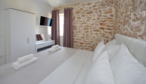 Luxury Penthouse (2 Bedrooms) with Sea view and Hot Tub