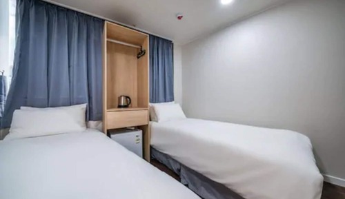 Habitación superior con 2 camas individuales