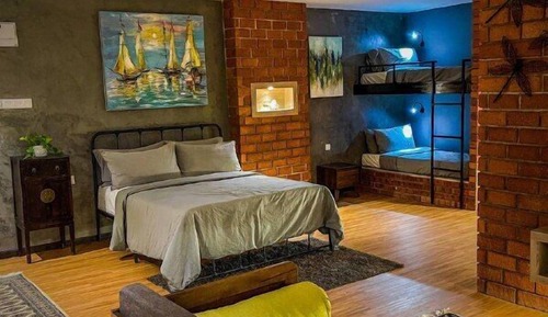 Studio Apartment