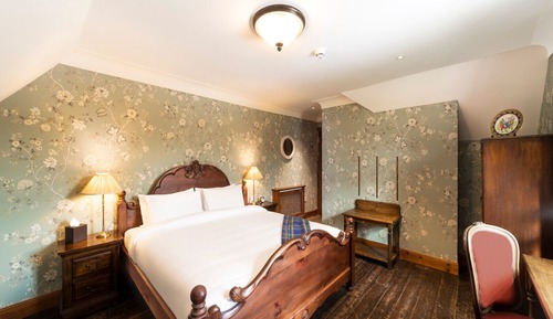 Deluxe Manor Double - Pet friendly