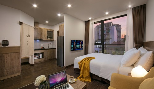 Estudio ejecutivo, 1 cama de matrimonio grande, bañera, vistas a la ciudad (Deluxe)