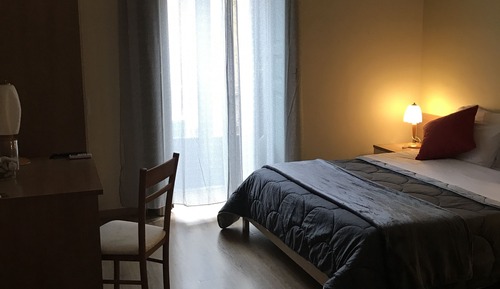 Habitación triple, vistas a la ciudad