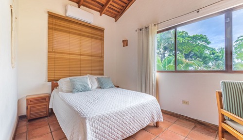 Estudio superior, cocina, vistas al mar (Beach Front)