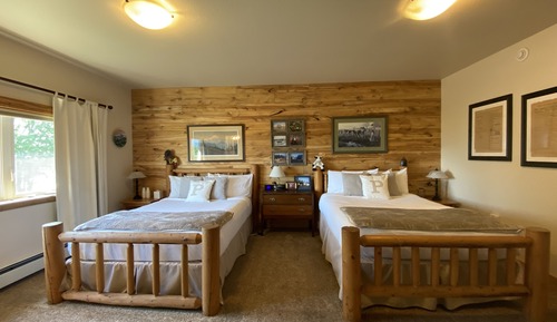 Habitación cuádruple clásica, 2 camas de matrimonio, vistas a la montaña