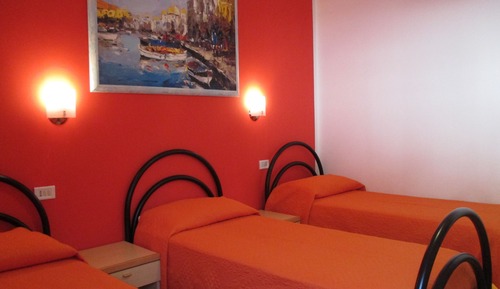 Apartamento, 2 habitaciones, cocina (Sally)