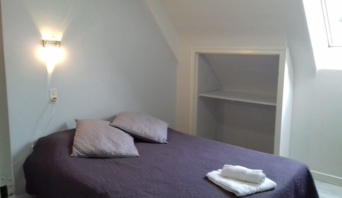 Habitación doble (Toilet not in the room)