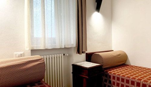 Suite junior, piscina privada, vistas al parque (005)
