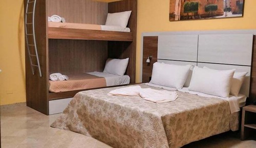 Habitación cuádruple clásica, varias camas, no fumadores