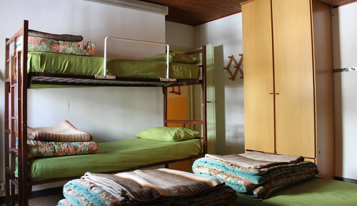 Habitación cuádruple familiar, baño compartido