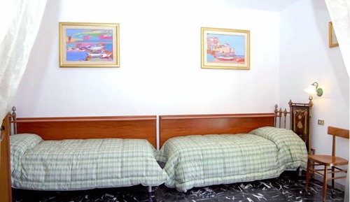Habitación cuádruple, balcón, vistas al mar