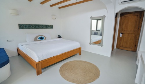 Habitación superior, vistas a la piscina
