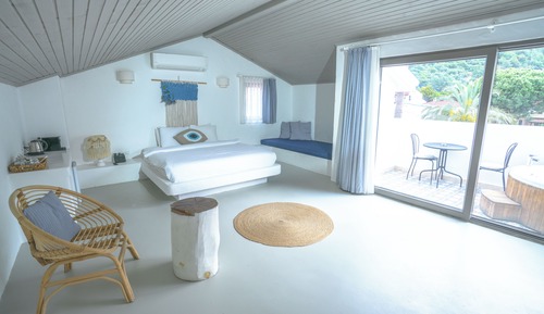 Ático Confort, 1 cama de matrimonio grande, bañera de hidromasaje, vistas a la montaña