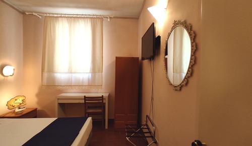 Habitación individual económica, vistas al jardín