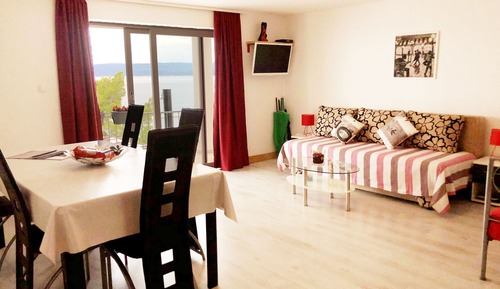 Design Apartment, Pool View