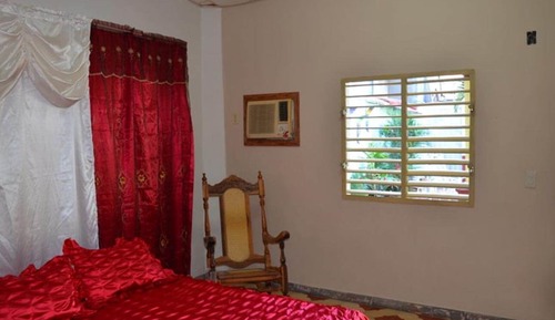 Habitación triple económica, vistas al jardín