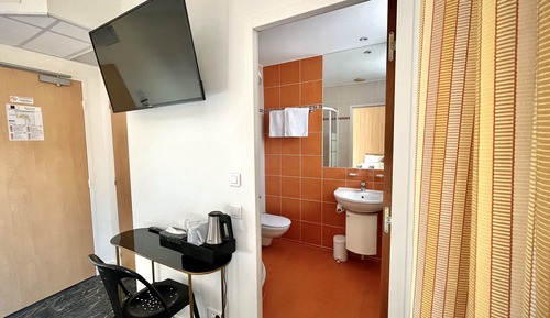 Habitación con 2 camas individuales
