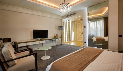 Habitación estándar doble, 1 cama de matrimonio grande, no fumadores, vistas a la ciudad