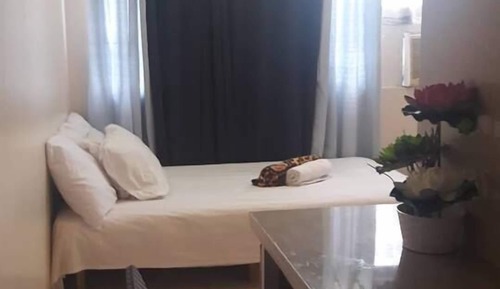 Estudio económico, 1 cama doble (300m away from check-in area)