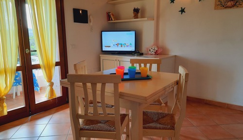 Estudio clásico, balcón, vistas al mar