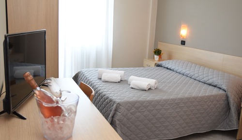 Habitación con 1 cama doble o 2 individuales, vistas al mar