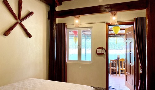 Cozy Deluxe, Balcony, River & Mountain View