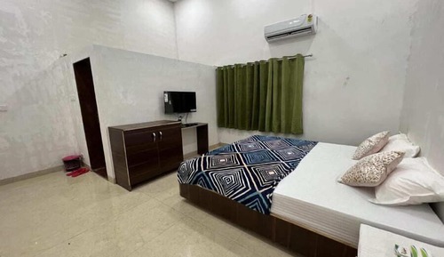 Executive AC Room