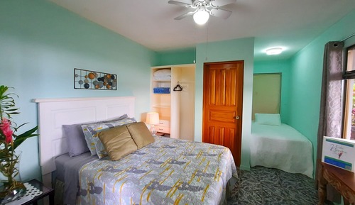 Habitación estándar doble, 1 cama doble, no fumadores, vistas al patio