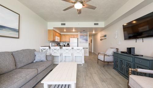 Casa (Unit 1705)