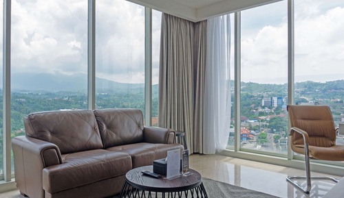 Suite Business, 1 cama de matrimonio grande, vistas a la ciudad