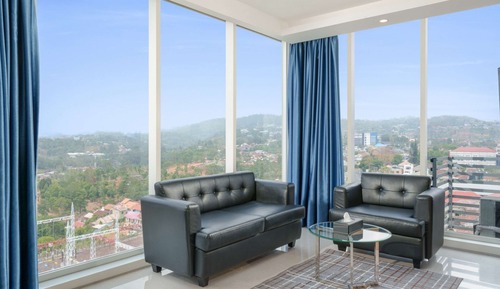 Suite junior, 1 cama de matrimonio grande, bañera, vistas a la ciudad