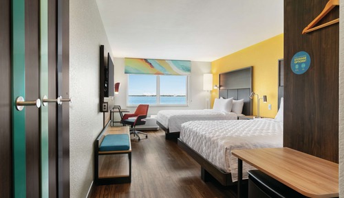 Habitación, 2 camas de matrimonio, accesible para personas con discapacidad (Hearing)