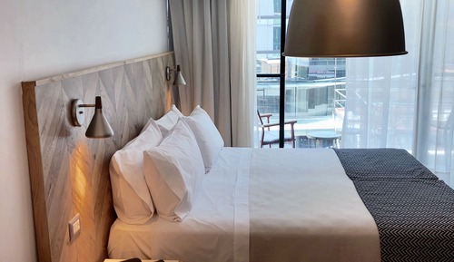 Estudio ejecutivo, 1 cama de matrimonio grande