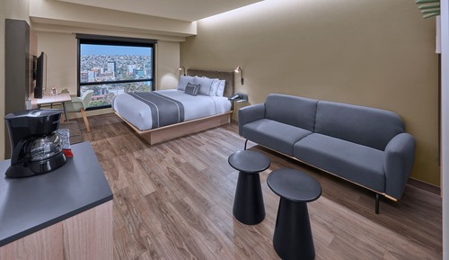 Habitación superior, 1 cama de matrimonio grande con sofá cama