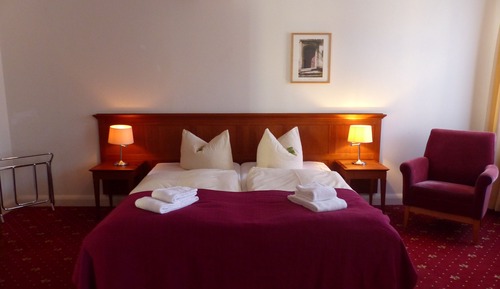 Habitación estándar con 1 cama doble o 2 individuales, accesible para personas con discapacidad