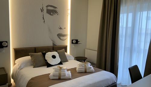 Habitación Deluxe doble, no fumadores, baño privado (Glance)