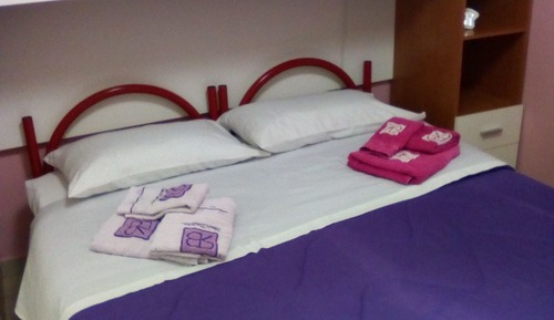 Habitación con 1 cama doble o 2 individuales (Viola)
